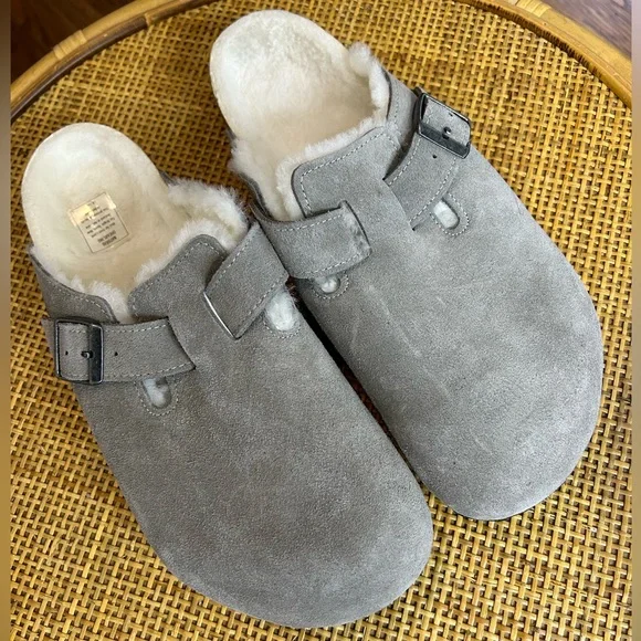 UGG | Shoes | Uggs Brands New Never Worn Mens 1 Womens 125  display picture 1